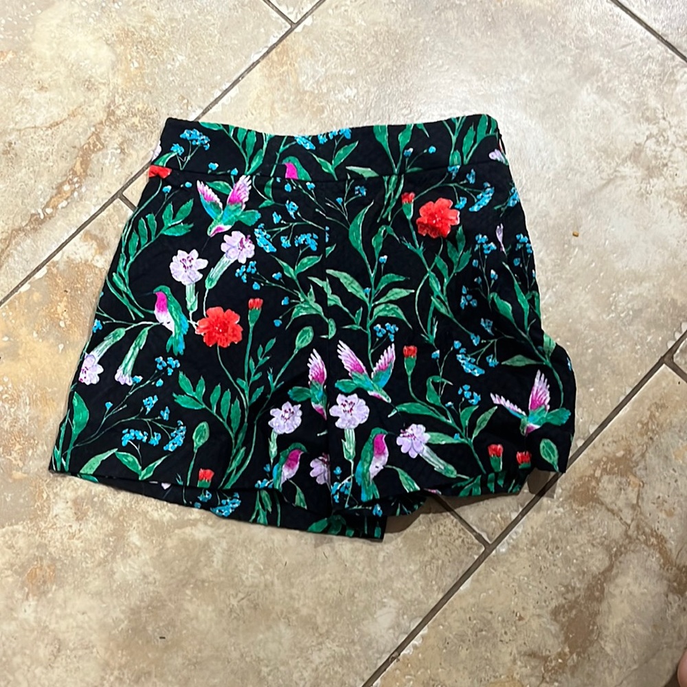 Kate Spade size 4 shorts
